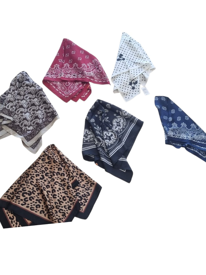765 Foulard