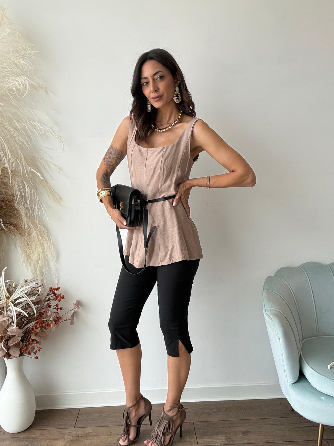 137 Pantalone taglio capri