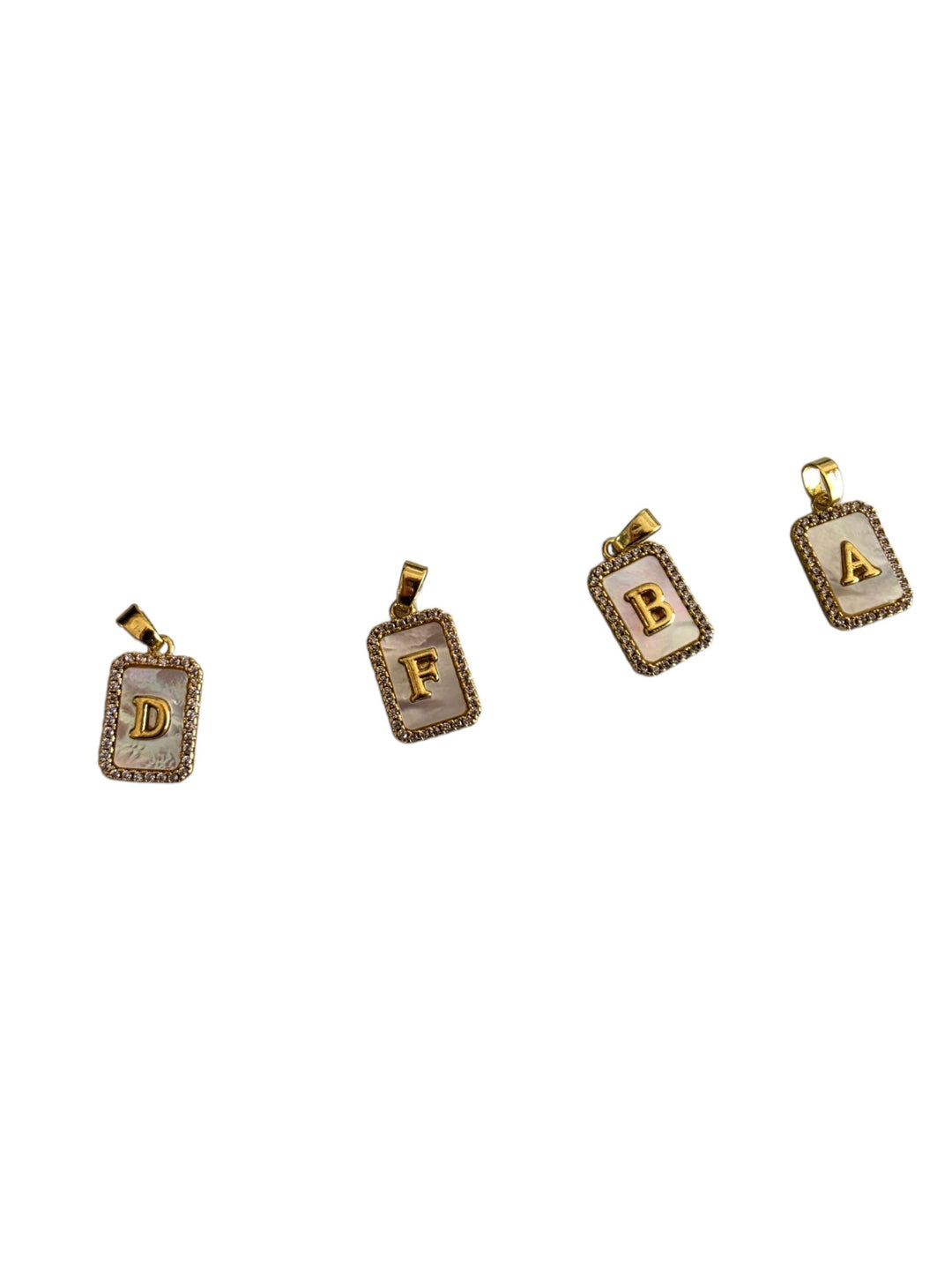 225 Collana con iniziale maglia fina