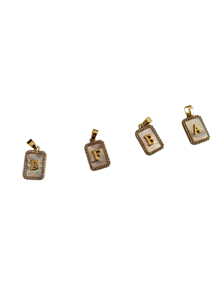 225 Collana con iniziale maglia fina
