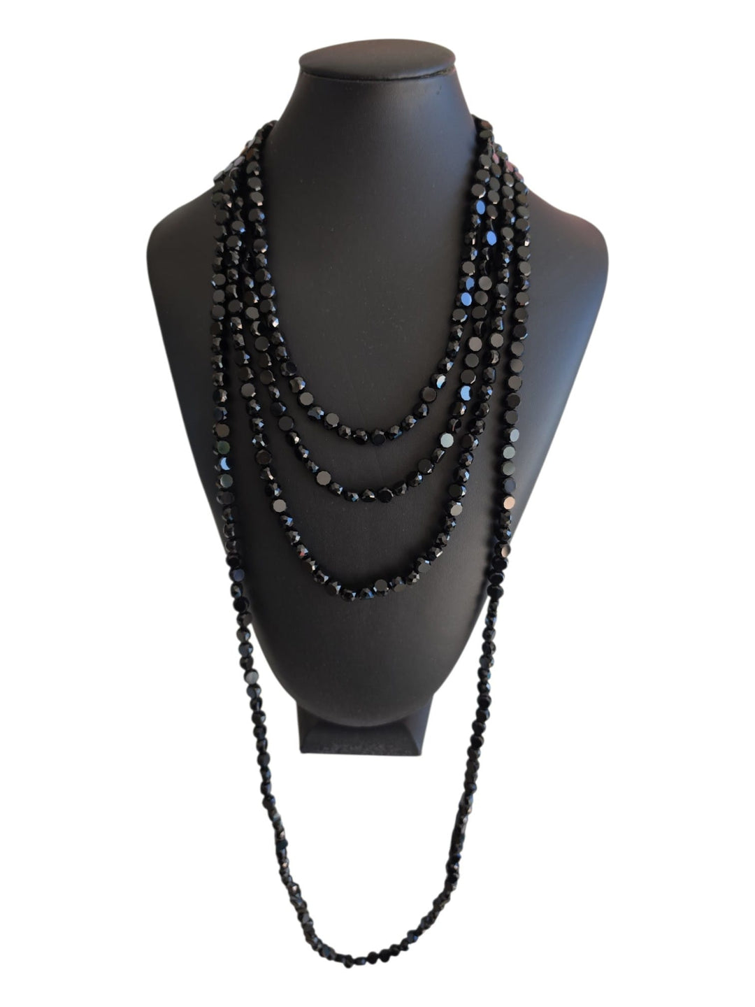 588 Collana