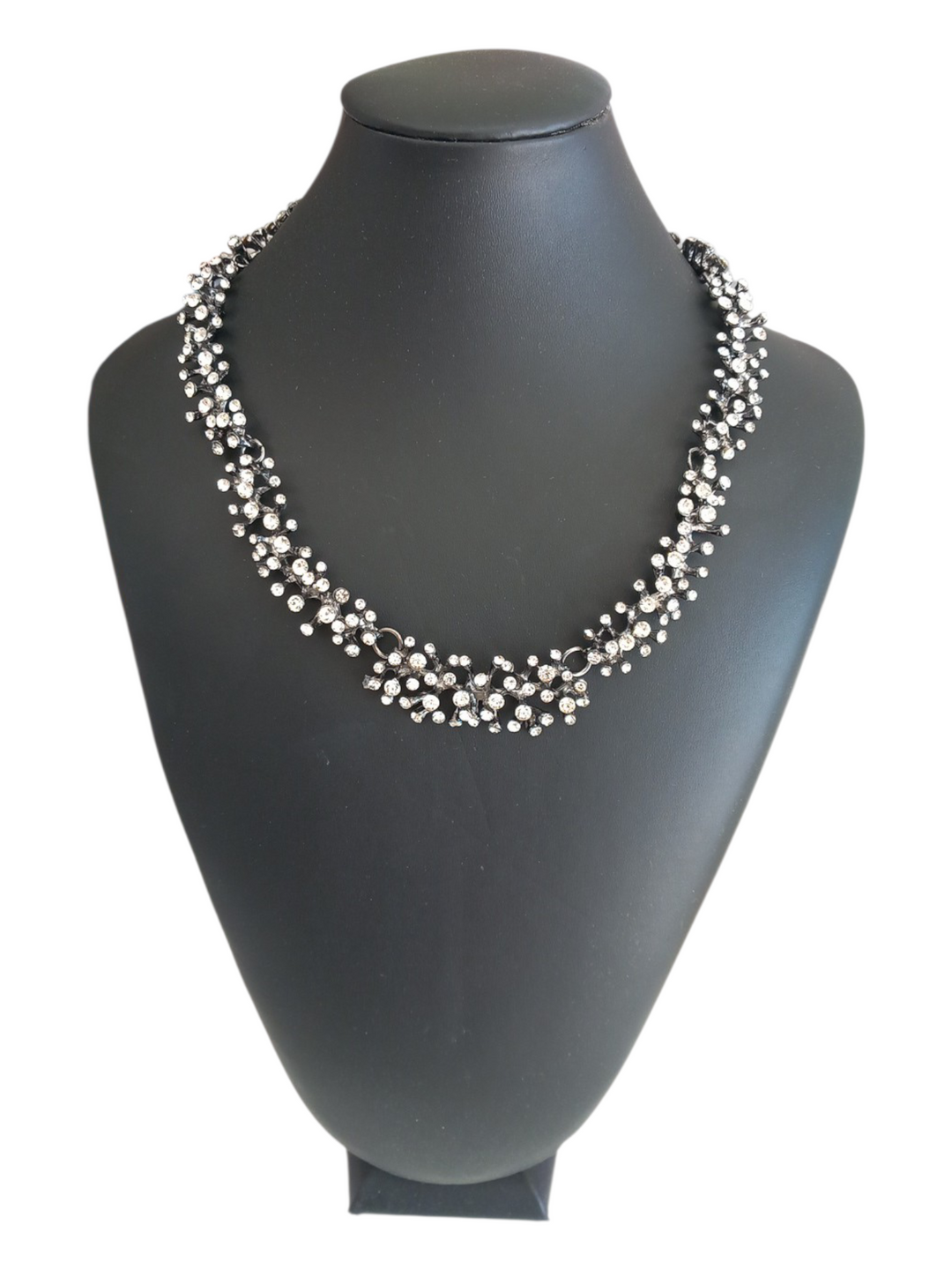 663 Collana