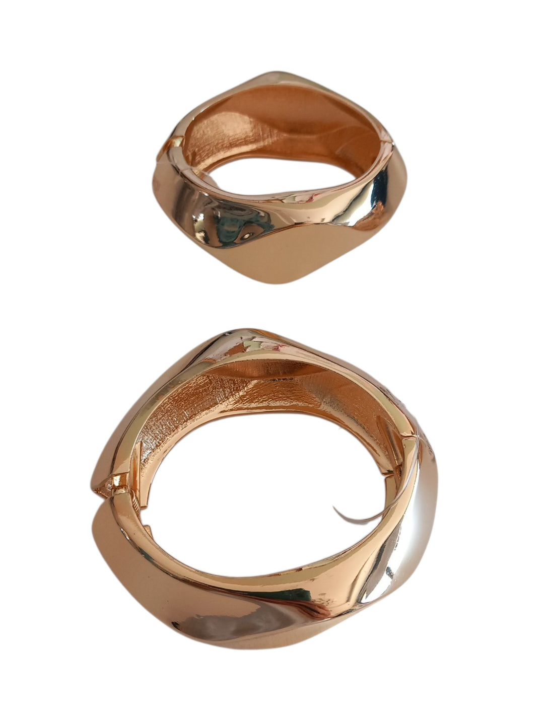 104 Bracciale rigido